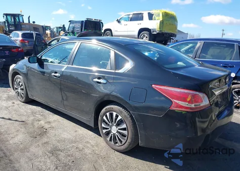 2013 Nissan Altima 2.5 S z USA, uszkodzony, nr VIN 1N4AL3AP0DC188165